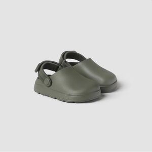 ZARA RUBBER CLOGS GREEN SIZE 24